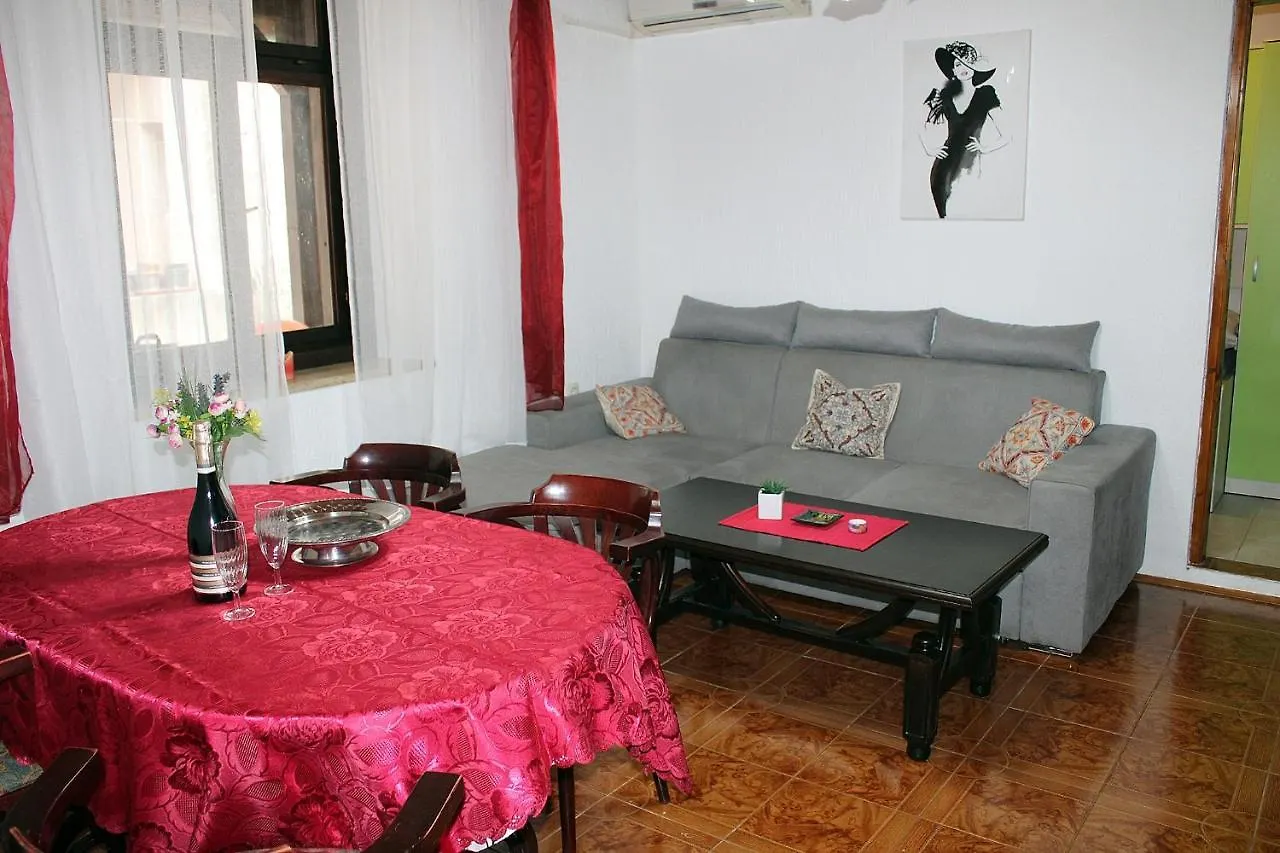 Apartment Zepina Pula