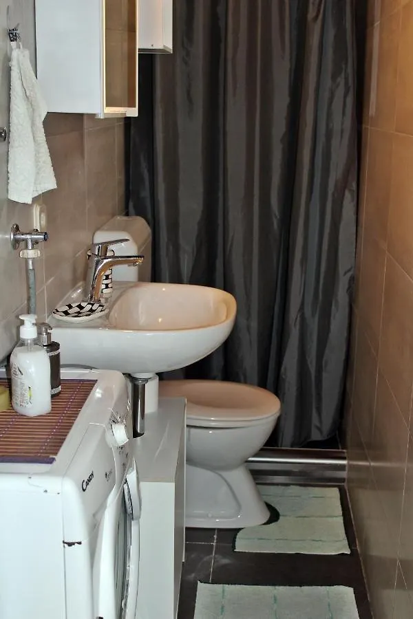 Apartment Zepina Pula 0*,