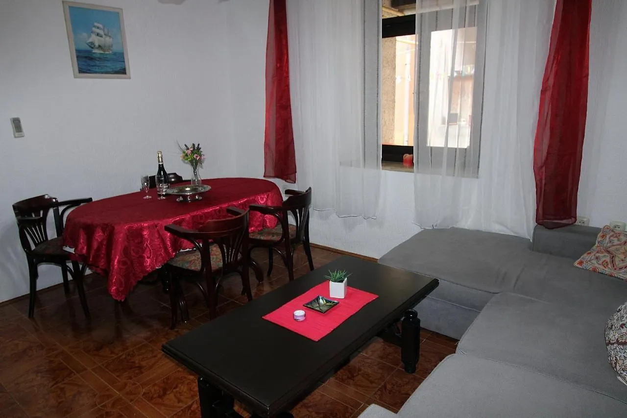 Apartment Zepina Pula